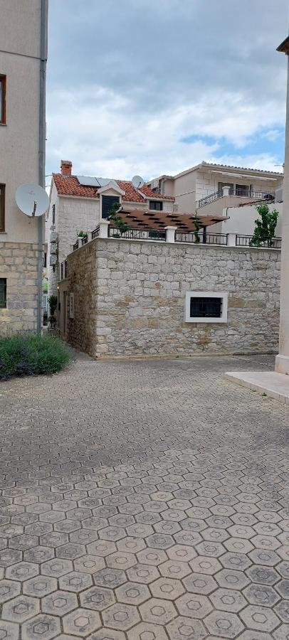 Apartments Villa Mira Kastela Luaran gambar