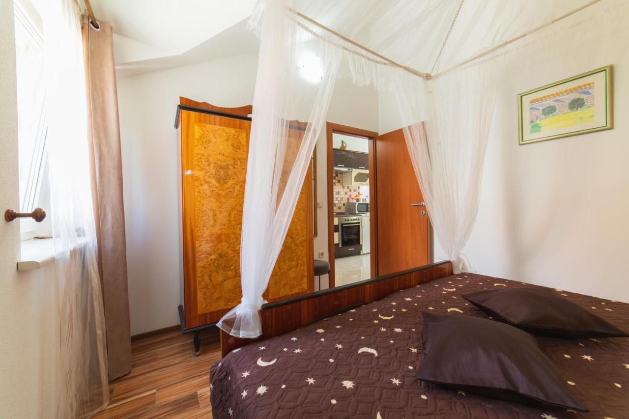 Apartments Villa Mira Kastela Luaran gambar