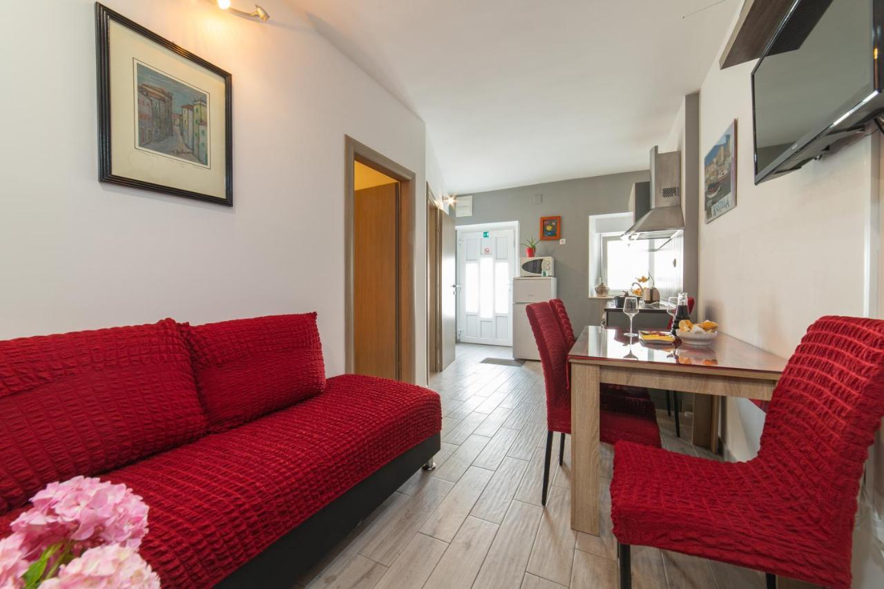 Apartments Villa Mira Kastela Luaran gambar