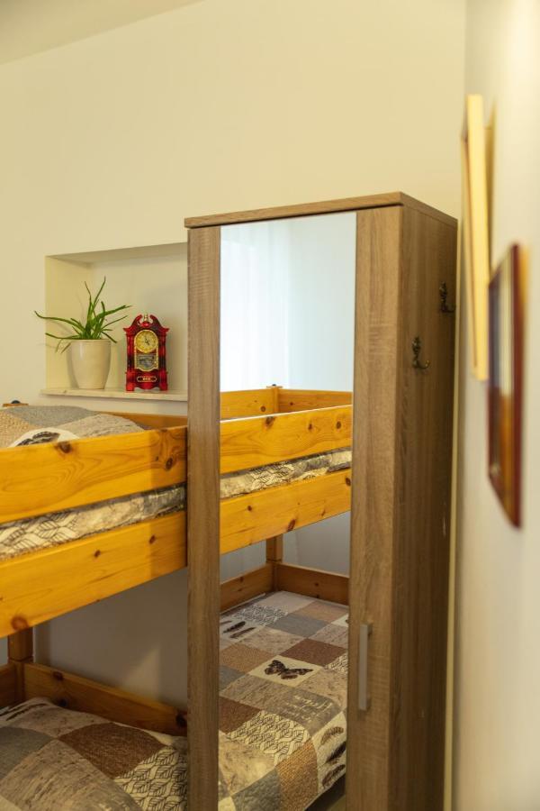 Apartments Villa Mira Kastela Luaran gambar